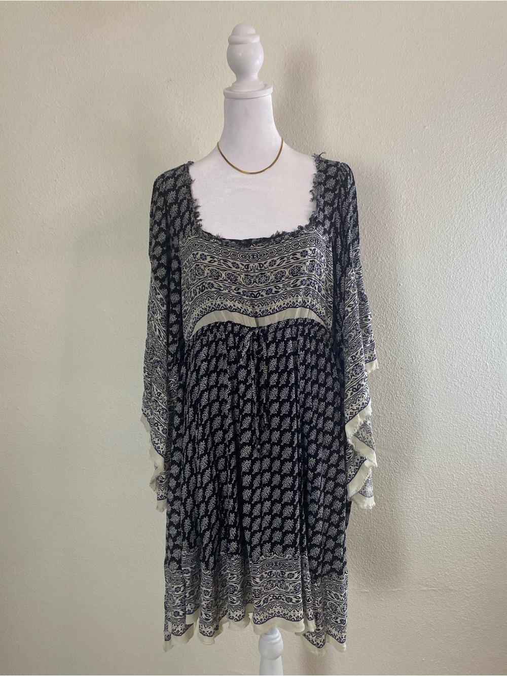 Free People Heart Of Gold Black Cream Mini Dress M Flowy Bell Sleeves Boho Flora